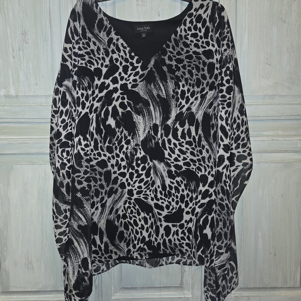 Animal Print V-Neck Blouse Arna York 18/20